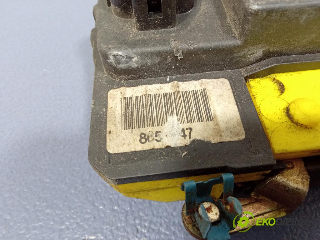 Volvo S70/V70 2000 zámek dveře před v pravo: 01