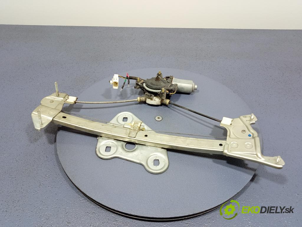 Toyota Celica 2003 mechanismus stahování Sklenka: před v pravo: 85710-20320