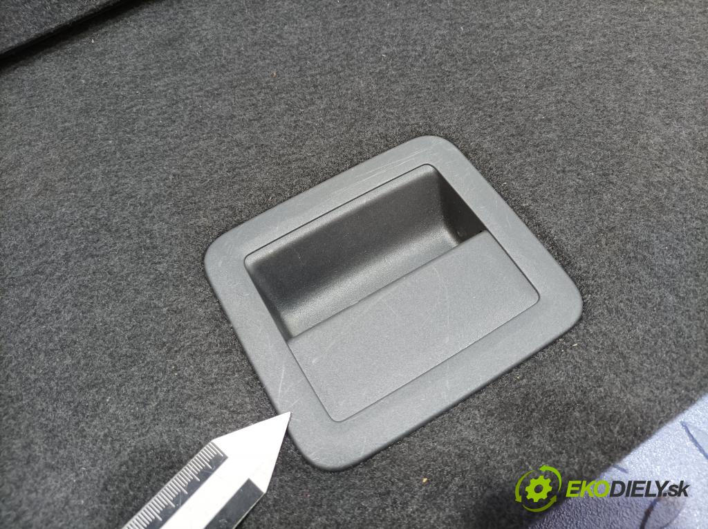 Vw Tiguan 2017 koberec do auta 5NA858855G