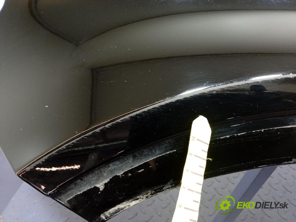 Mercedes Gla 0 blatnik před Levý: 01