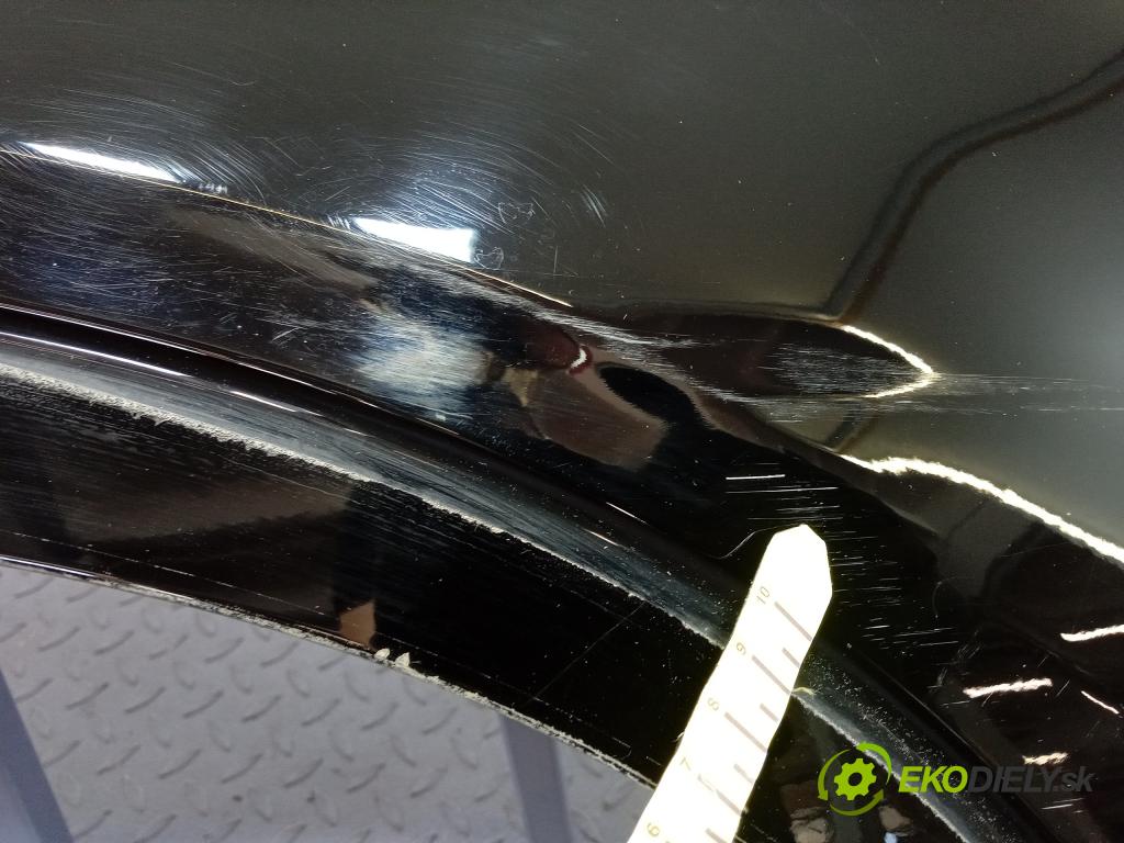 Mercedes Gla 0 blatnik před Levý: 01
