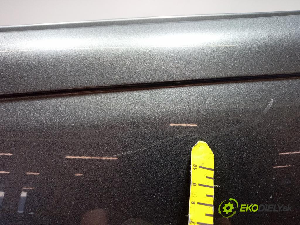 Mercedes E-klasa 0 nárazník Zad: 01