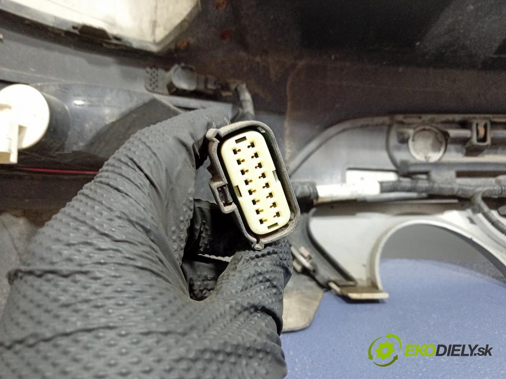Ford Kuga 2014 nárazník Zad: 01