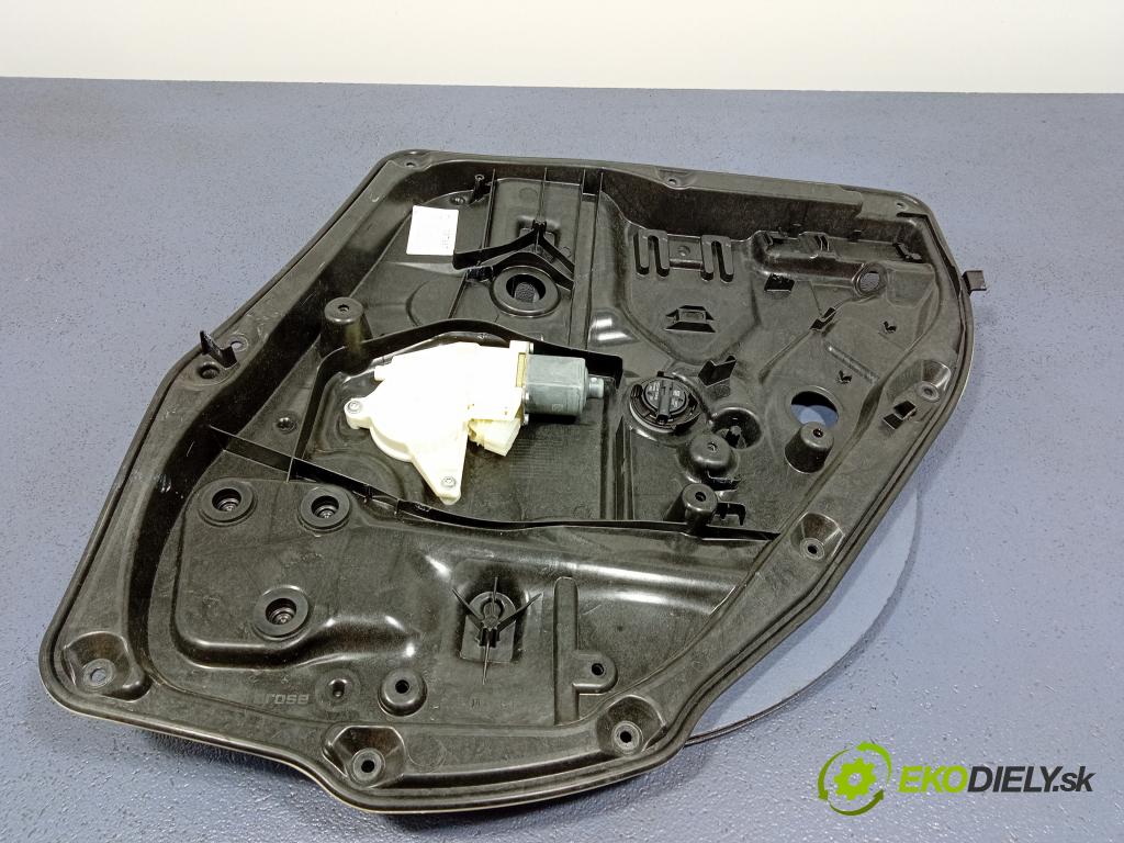 Mercedes S-klasa 2014 mechanismus stahování Sklenka: Zad: v pravo: A2229051500
