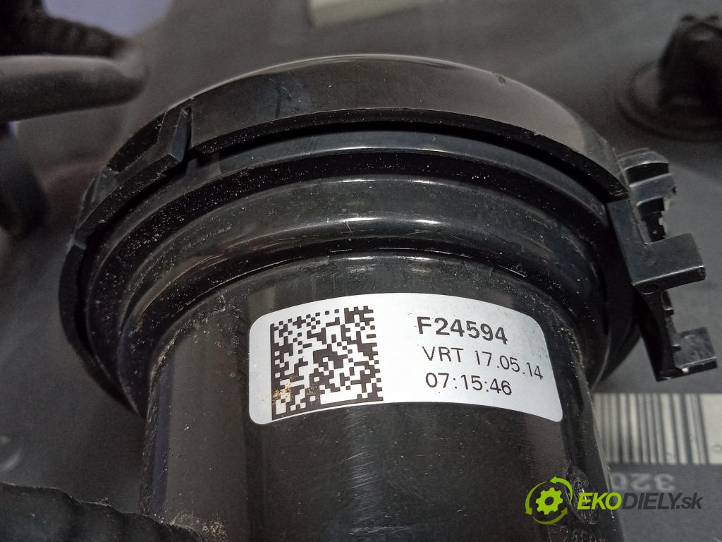 Mercedes S-klasa 2014 Nádrž: AdBlue: A2224706801
