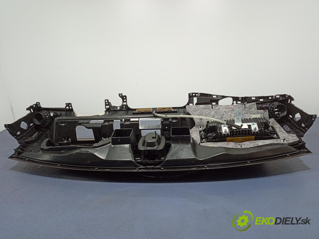 Mercedes S-klasa 2014 kokpit,pristrojová doska A2226800487