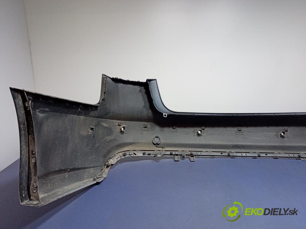 Audi A6 0 nárazník Zad: 01