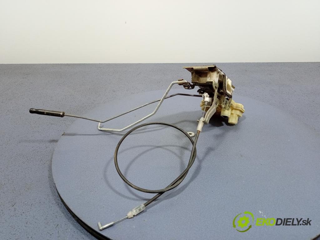 Honda Civic 2004 zámek dveře před v pravo: 01