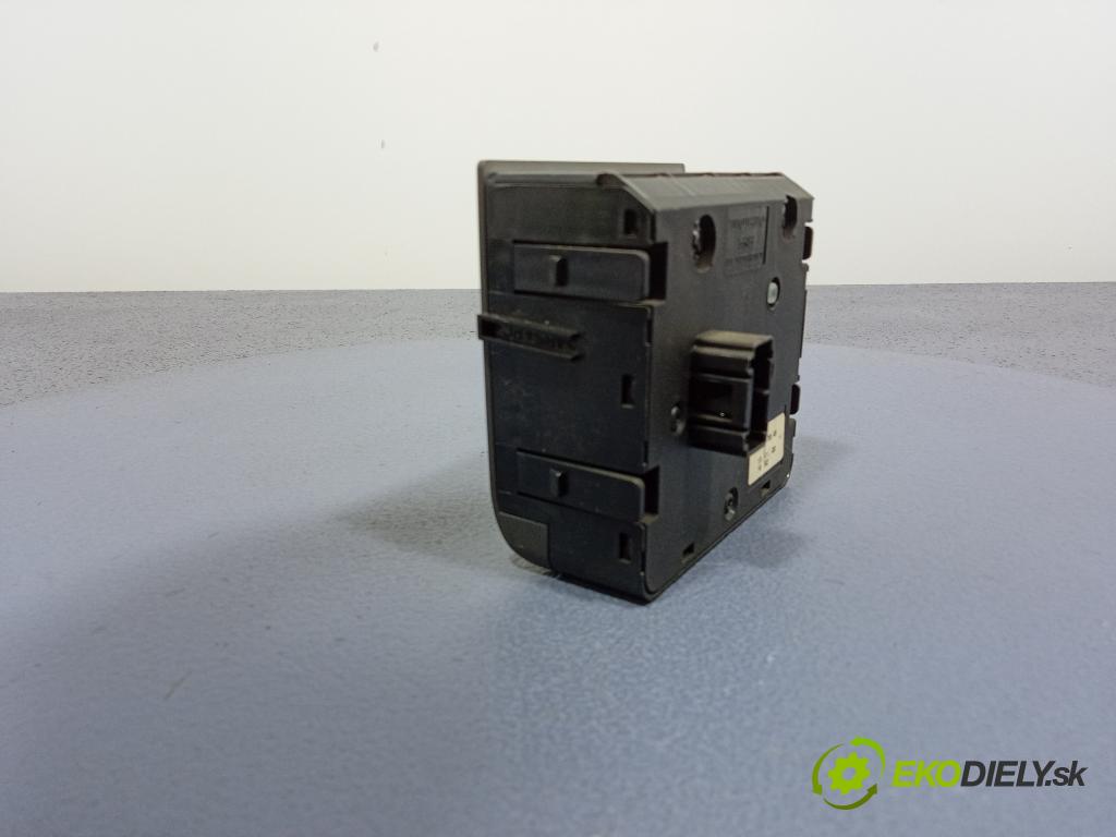 Volvo V40 2000 Přepínač Světel: 30613945