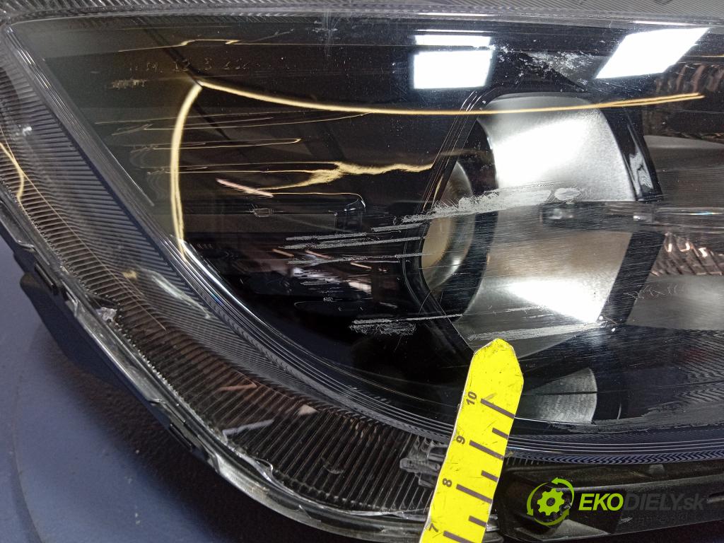 Hyundai Kona 0 Reflektor: v pravo: 92102J9500