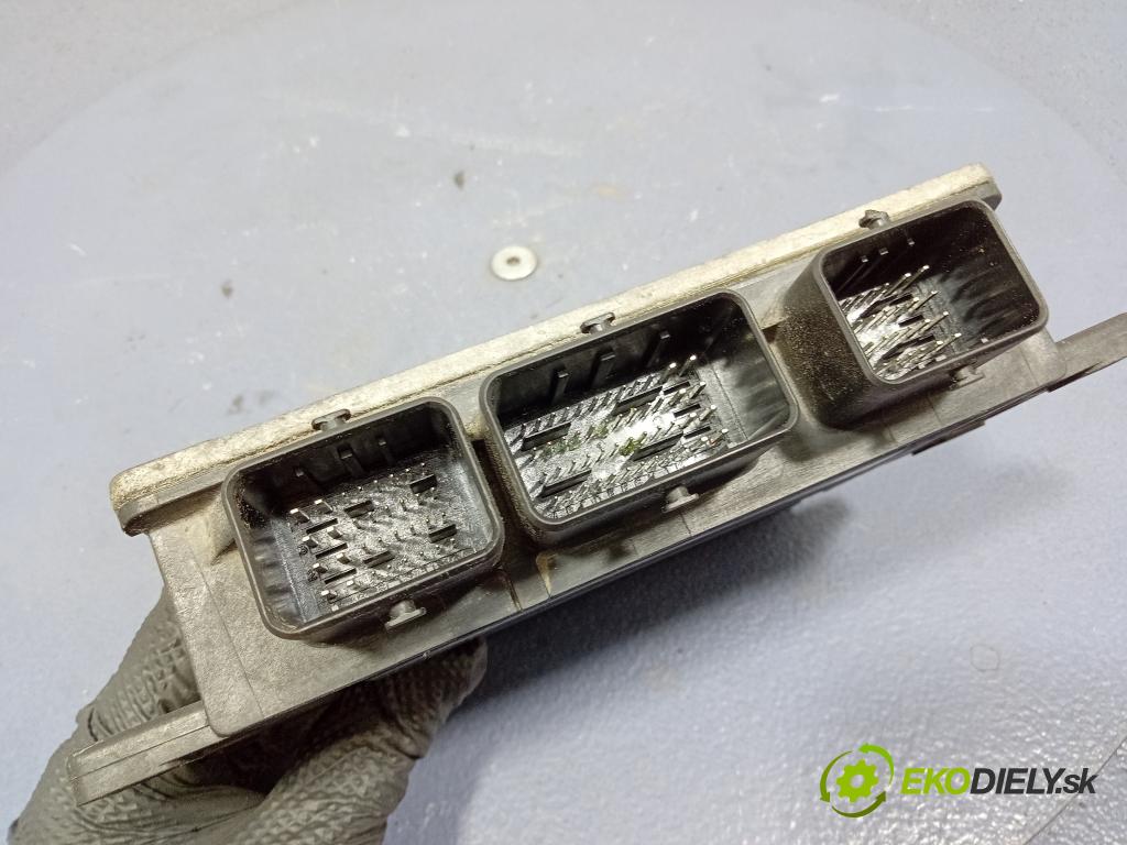 Citroen C3 2004 riadiaca jednotka Motor: 9648966680