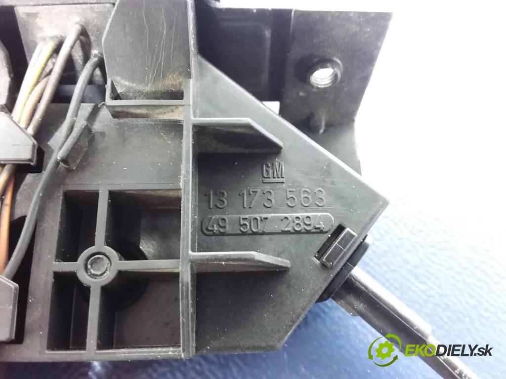 Opel Vectra 2003 zámek Klapky: kufr 13173563
