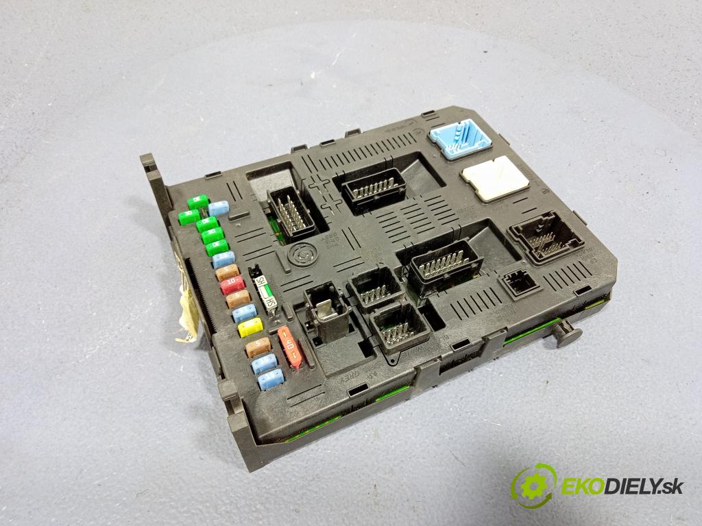 Citroen C4 2005 skříňka Pojistky 9658158480