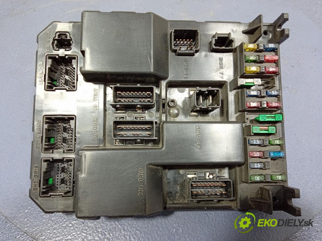 Peugeot 307 2003 skříňka Pojistky 9651197680