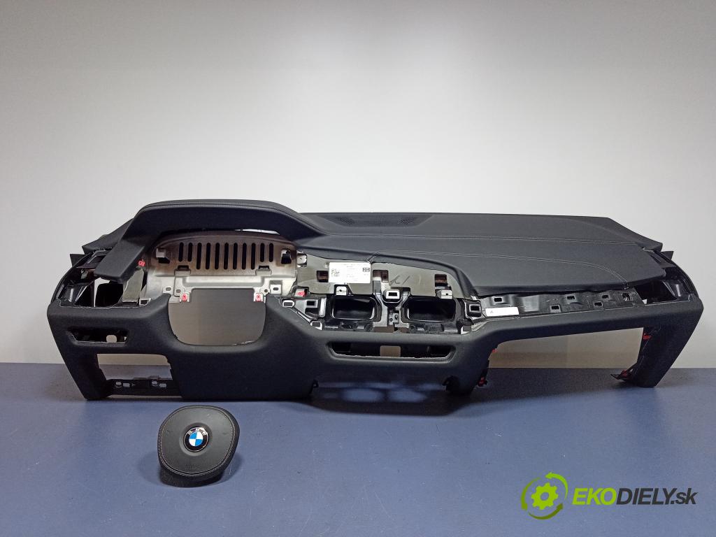 Bmw X5 2023 kokpit,pristrojová doska 01
