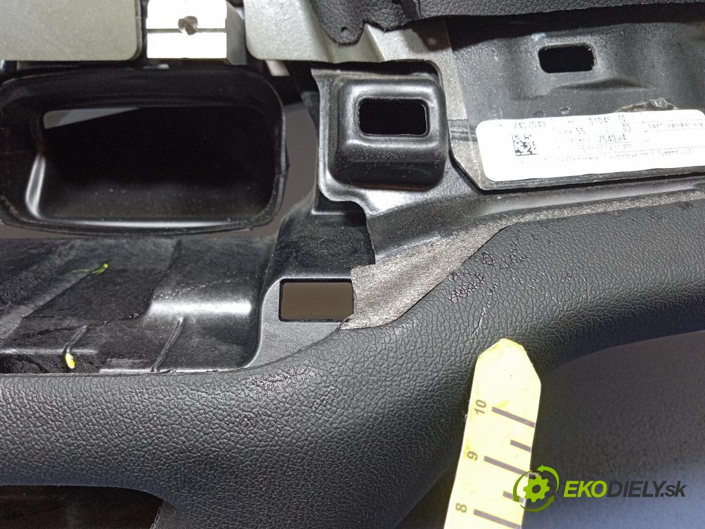 Bmw X5 2023 kokpit,pristrojová doska 01