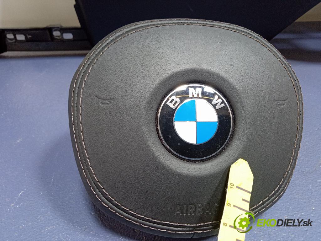 Bmw X5 2023 kokpit,pristrojová doska 01