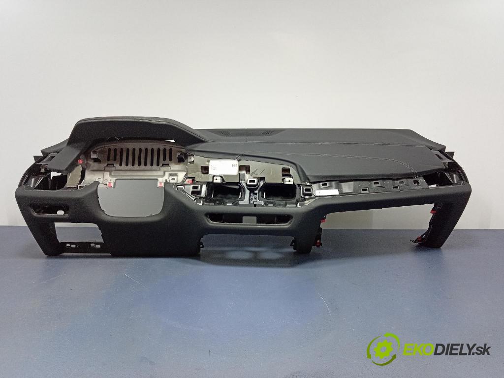 Bmw X5 2023 kokpit,pristrojová doska 01