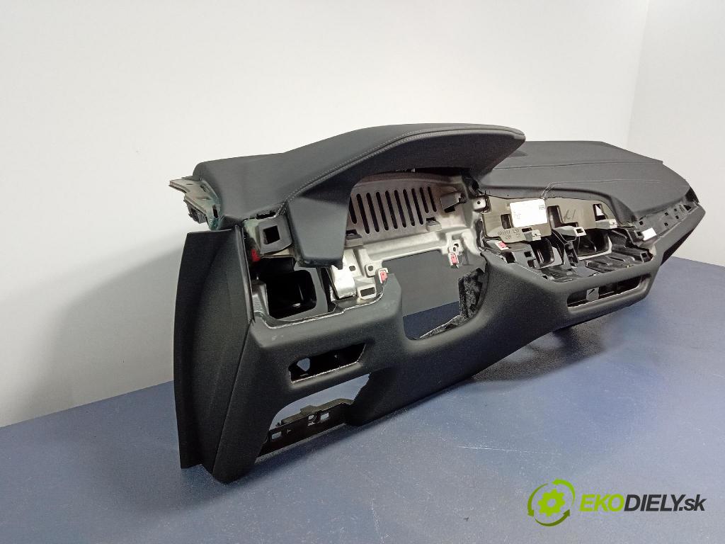 Bmw X5 2023 kokpit,pristrojová doska 01