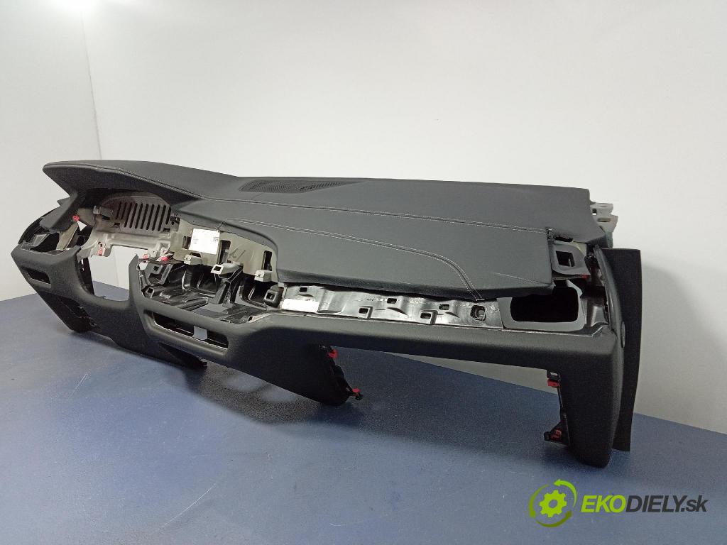 Bmw X5 2023 kokpit,pristrojová doska 01