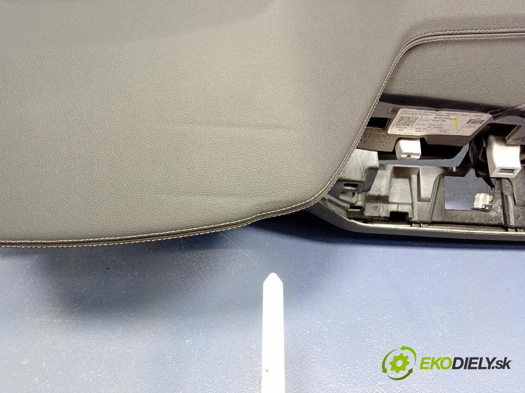 Bmw X5 2023 kokpit,pristrojová doska 01