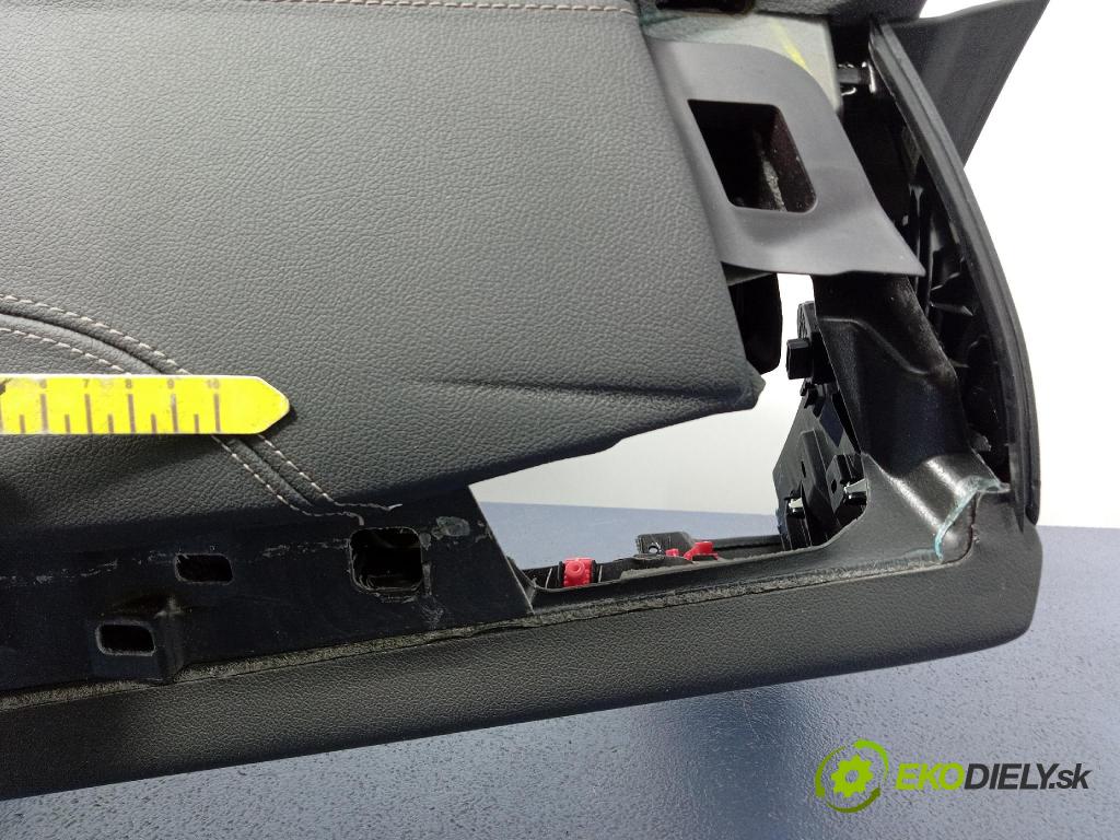 Bmw X5 2023 kokpit,pristrojová doska 01