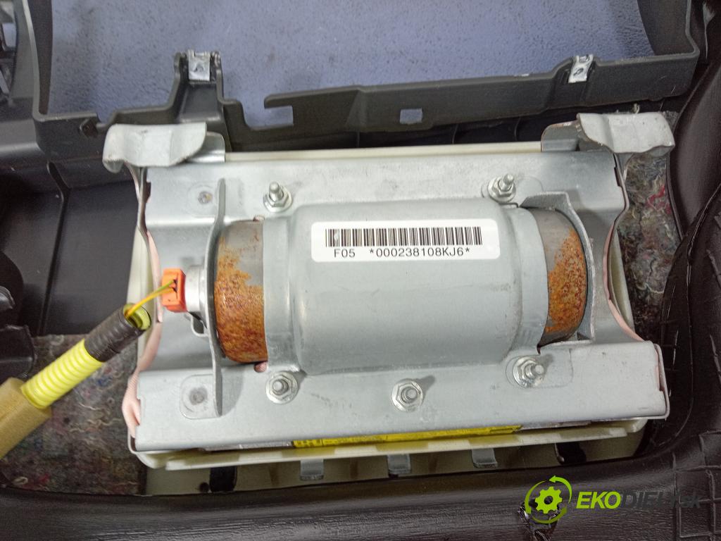 Toyota Auris 2008 kokpit,pristrojová doska 55302-02170