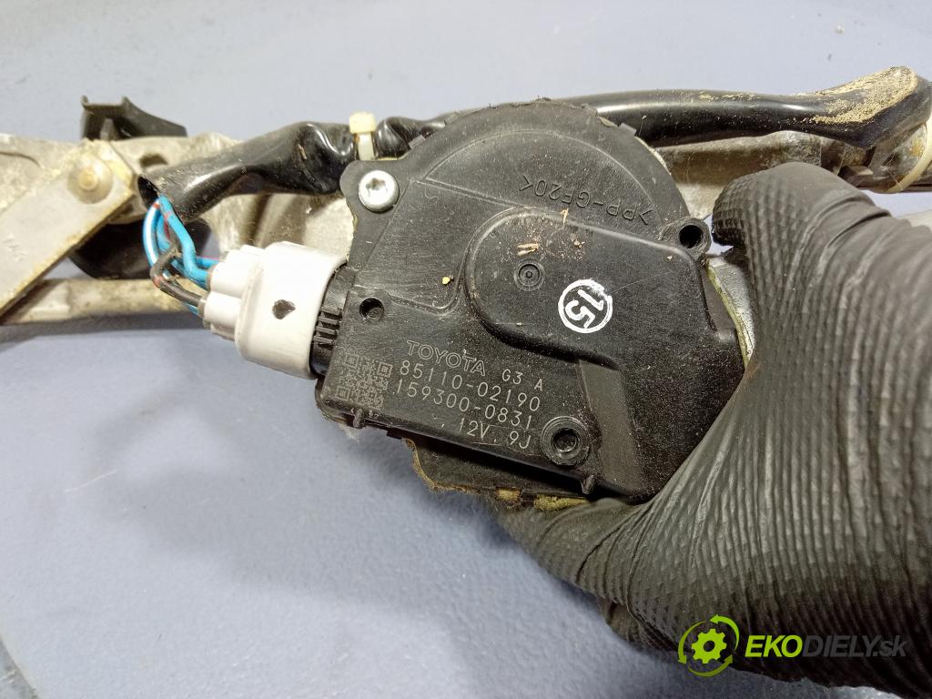 Toyota Auris 2008 mechanizmus motor: Stierače: Predné 85110-02190