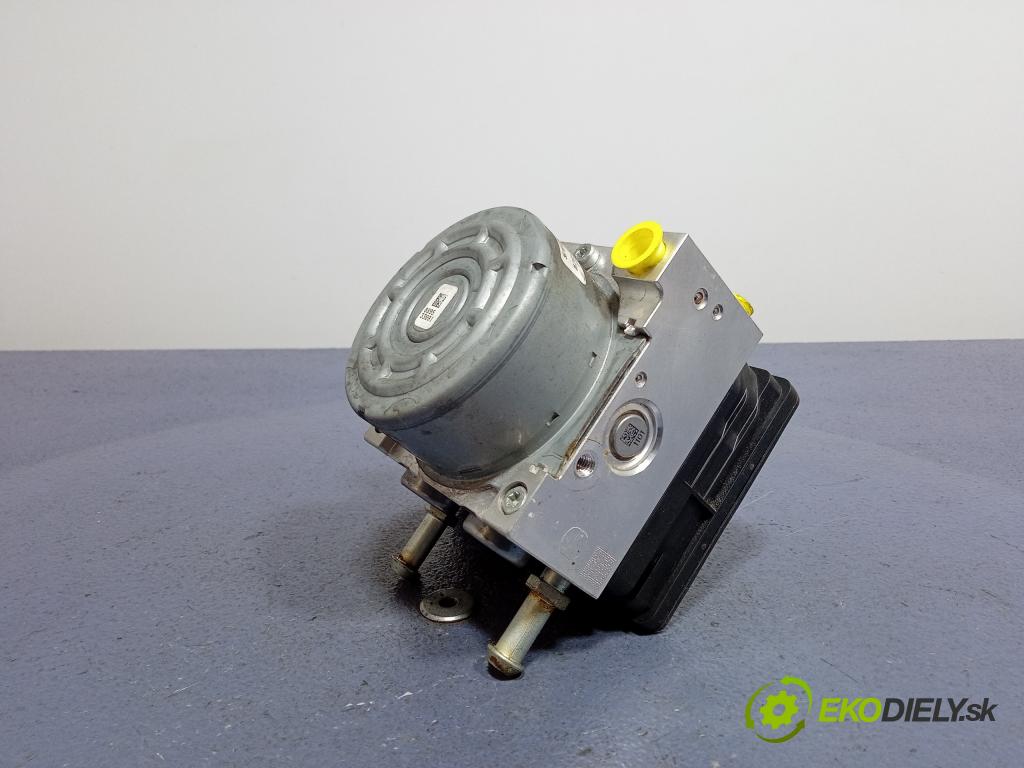 Suzuki Swift 2020 čerpadlo ABS x 06.2109-8551.3