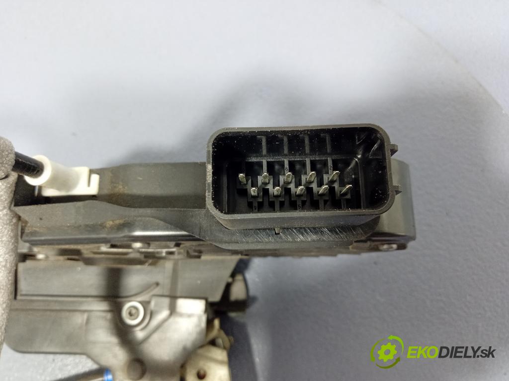 Ford Mondeo 2007 zámek dveře před v pravo: 6M2A-R21812-CC