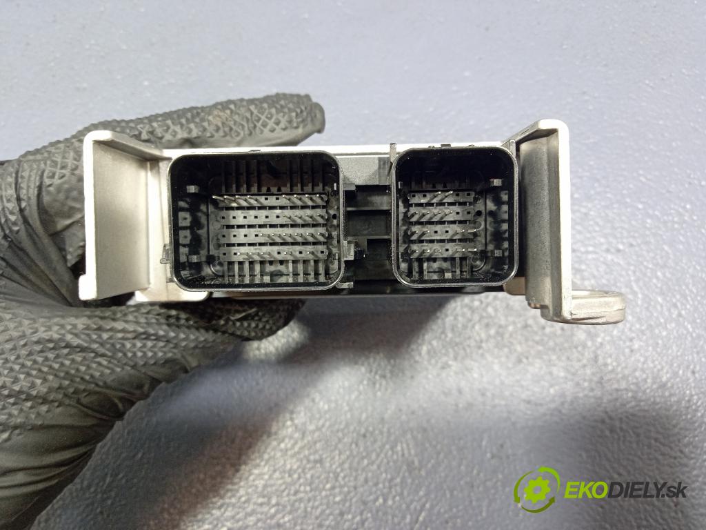 Ford Mondeo 2007 kokpit,pristrojová doska 7S71A04310AJW