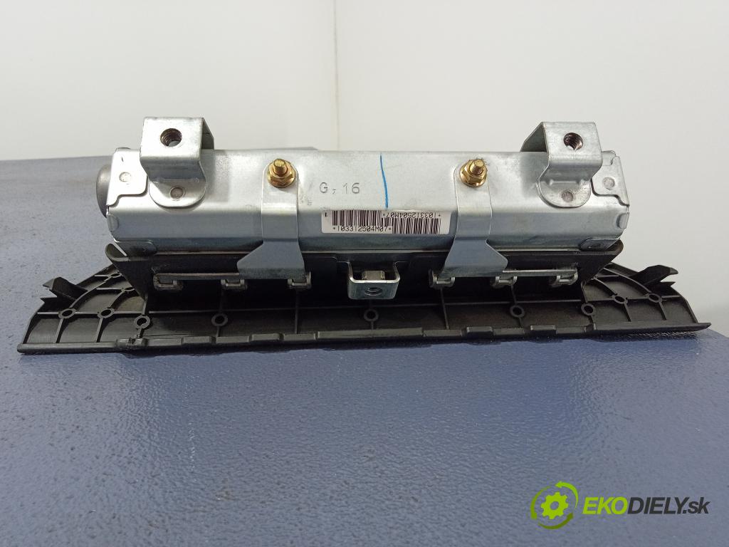 Toyota Corolla verso 2004 kokpit,pristrojová doska 55302-0F010