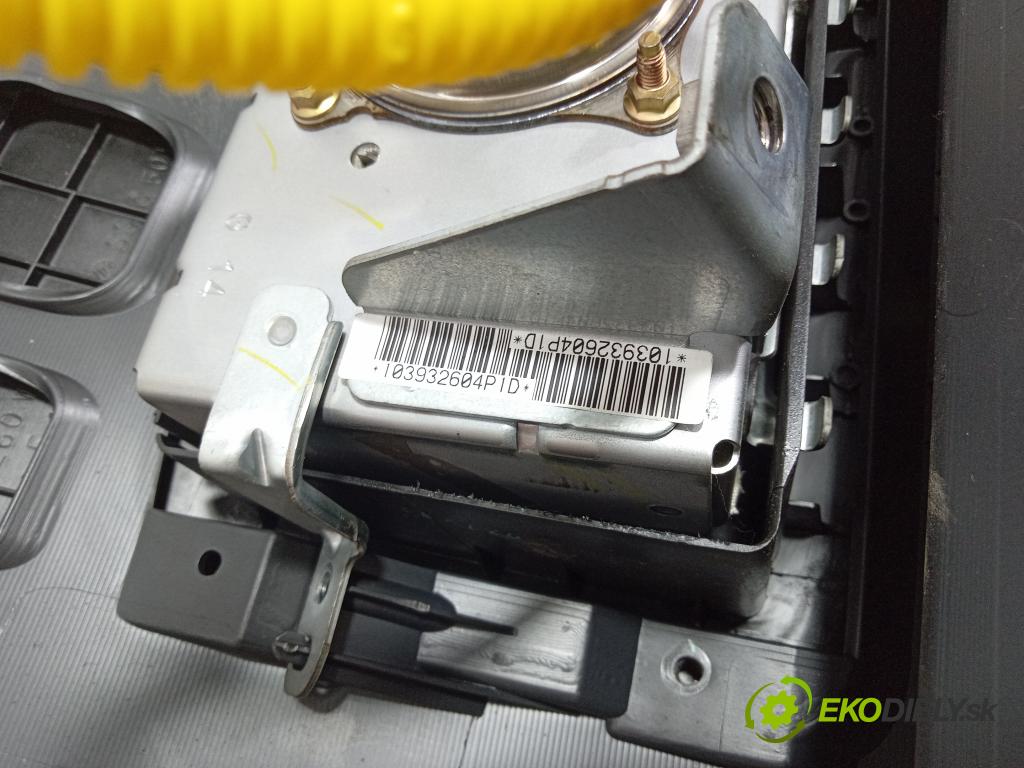 Toyota Corolla verso 2004 kokpit,pristrojová doska 55302-0F010