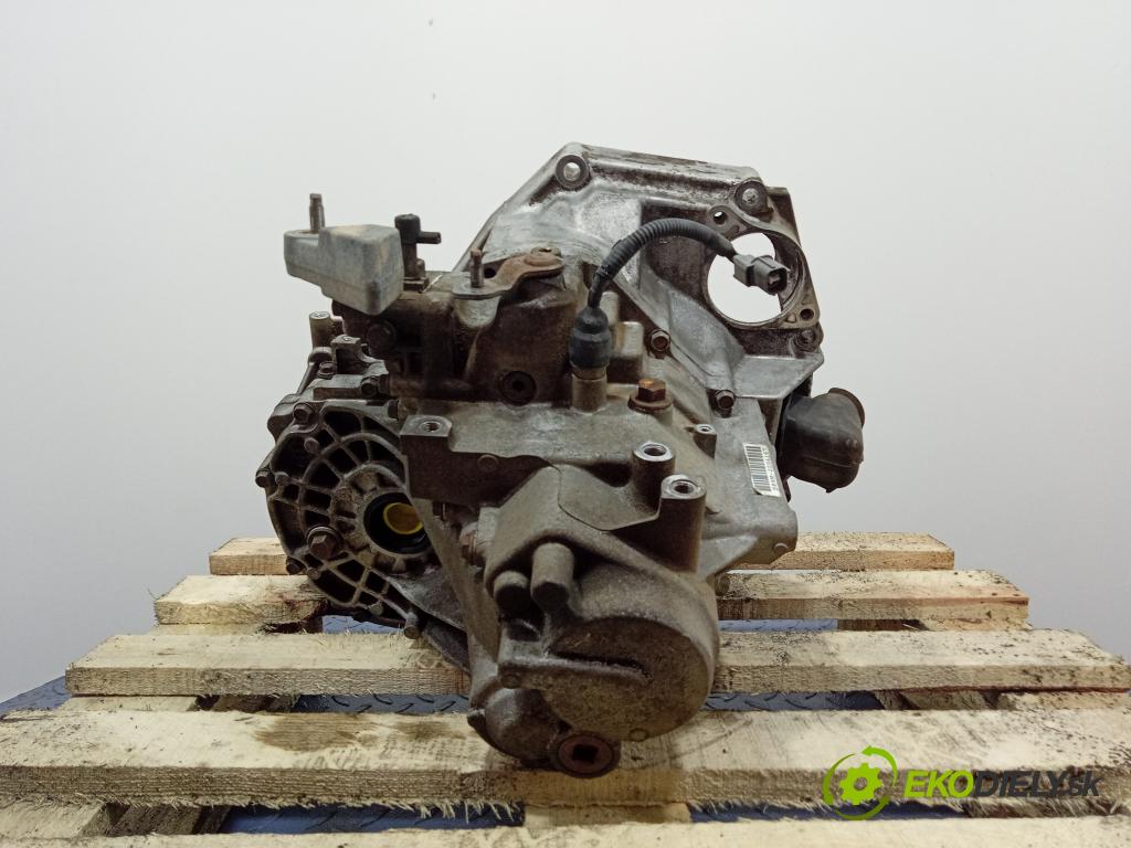 Honda Cr-v 2001 prevodovka Manualna SBXM