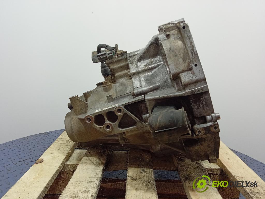 Honda Cr-v 2001 prevodovka Manualna SBXM