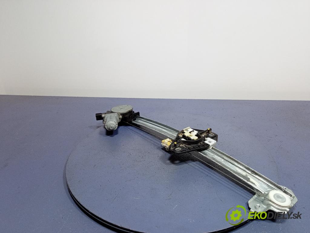 Acura Tl 2009 mechanismus stahování Sklenka: před v pravo: CM092890A