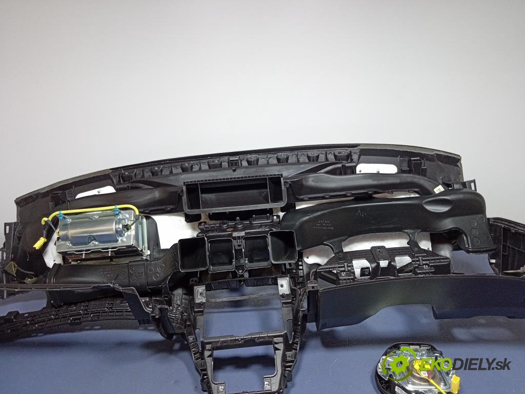 Acura Tl 2009 kokpit,pristrojová doska 01