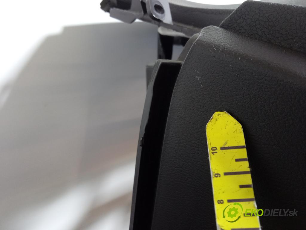 Acura Tl 2009 kokpit,pristrojová doska 01