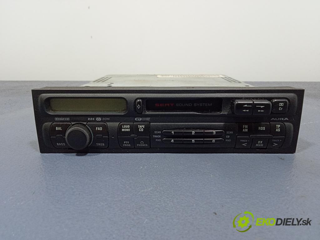 Seat Leon 2000 Radio I Navigácia: 1M0035186B