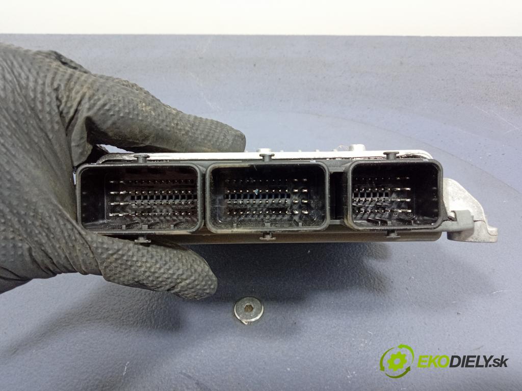 Citroen C5 2006 riadiaca jednotka Motor: 9660780680