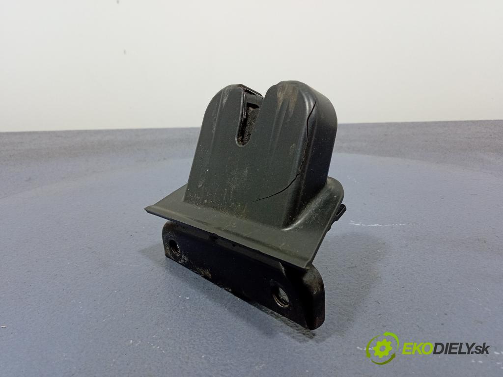Audi A2 2000 zámek Klapky: kufr 8Z0827520
