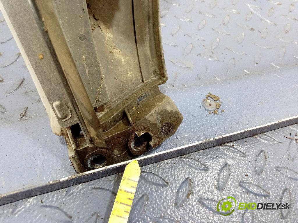 Audi A2 2000 blatnik před Levý: 01