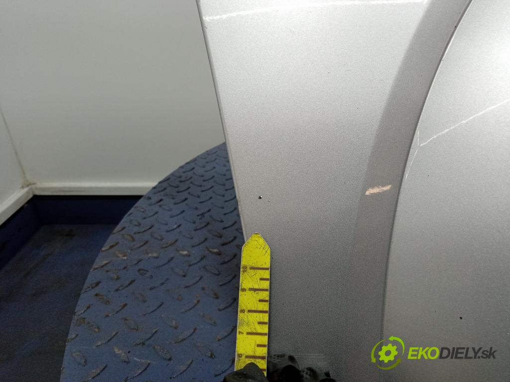 Audi A2 2000 blatnik před v pravo: 01