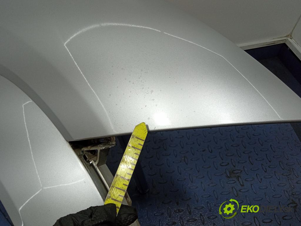 Audi A2 2000 blatnik před v pravo: 01