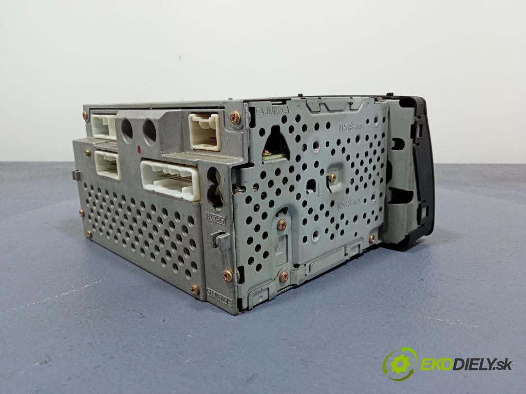 Toyota Corolla 2003 Radio I Navigace: 86120-02260