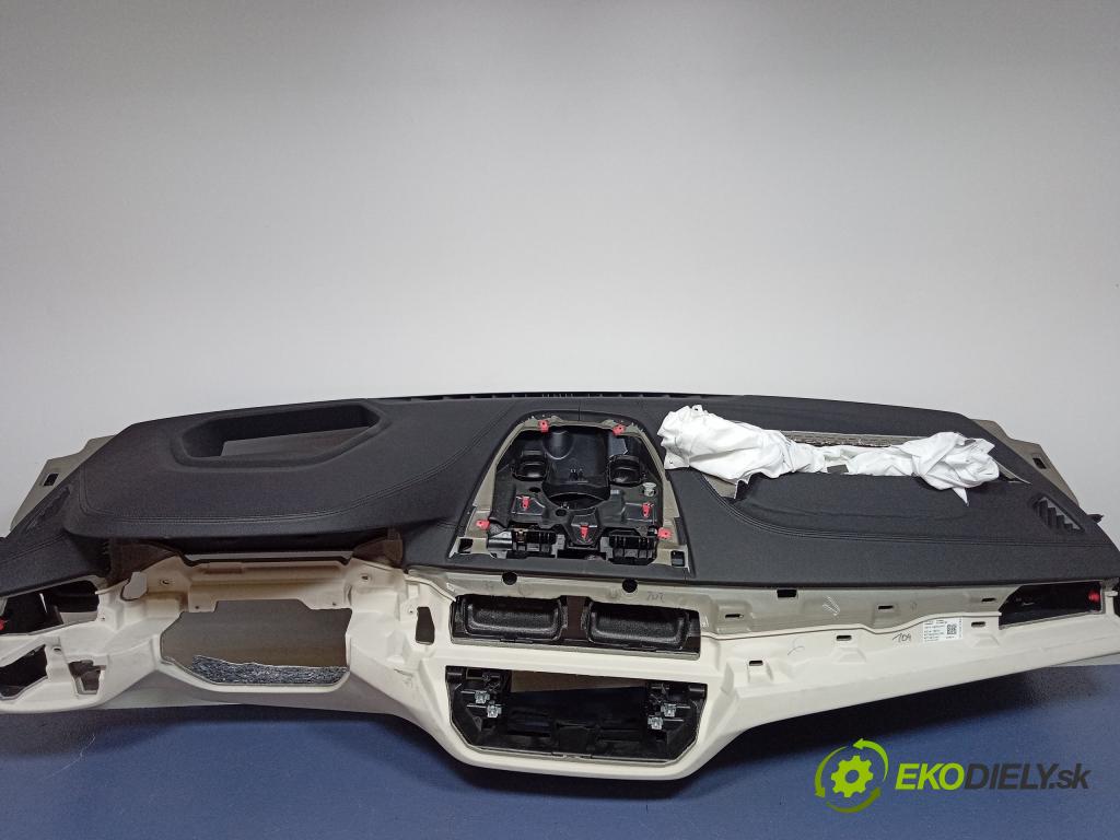 Bmw Seria 5 2017 kokpit,pristrojová doska 6832913