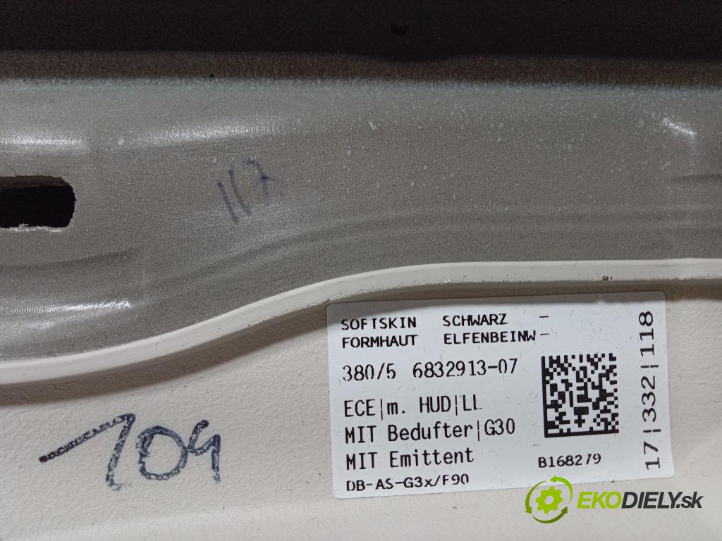 Bmw Seria 5 2017 kokpit,pristrojová doska 6832913