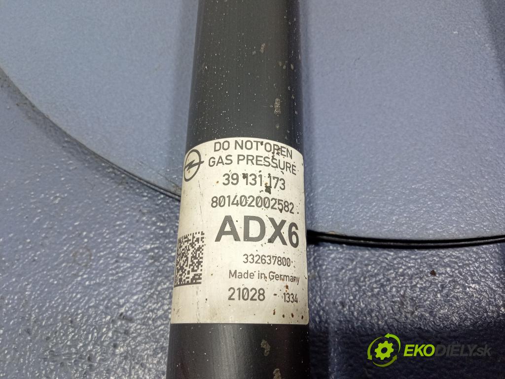 Opel Astra 2021 tlmič zad Vľavo.: 39131173
