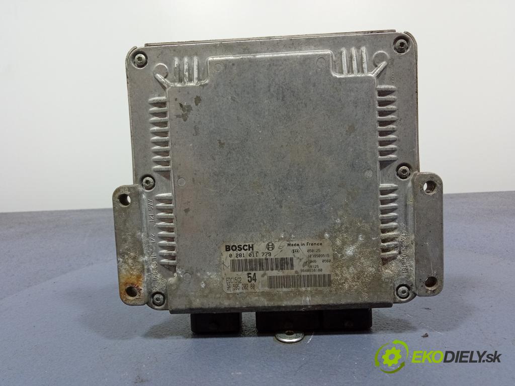Peugeot 807 2005 riadiaca jednotka Motor: 0281011779