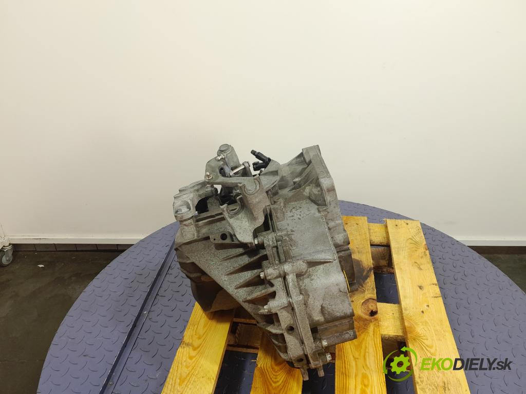 Opel Insignia 2011 prevodovka Manualna 55561696 F40